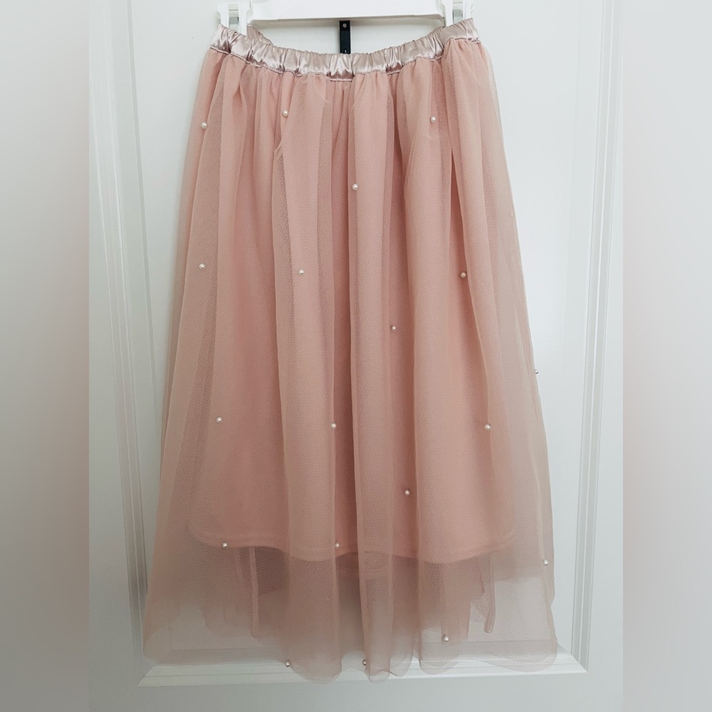Elegant Pink Tulle Skirt with Pearl Accents